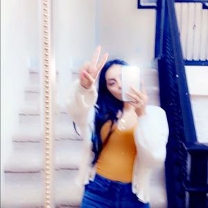 Meet your Posher, Jasmin